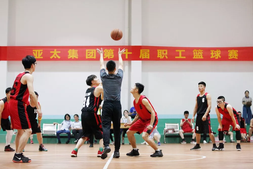 篮球俱乐部